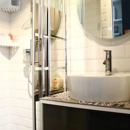 Apartamento Charming Studio Near Montmartre Paris